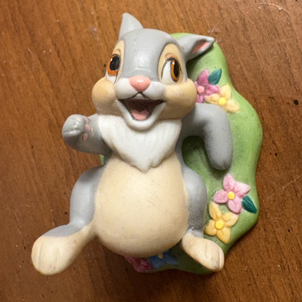 Disney Grolier Ceramic Ornament Thumper From Bambi ( Rare )-excellent condition